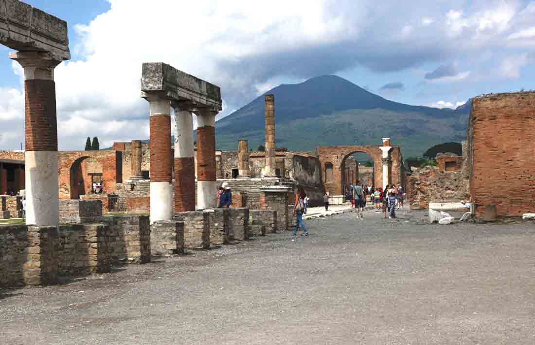 pompeii attractions