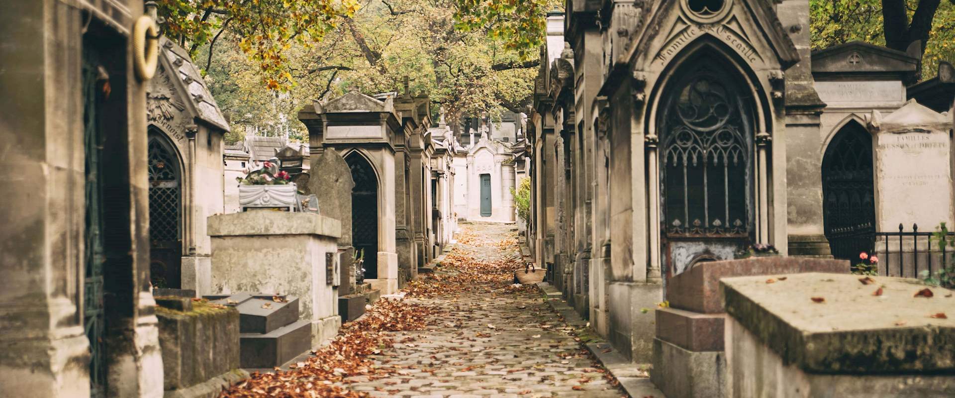 Guide-to-the-Art-in-Paris-Cemeteries-PreLachaise