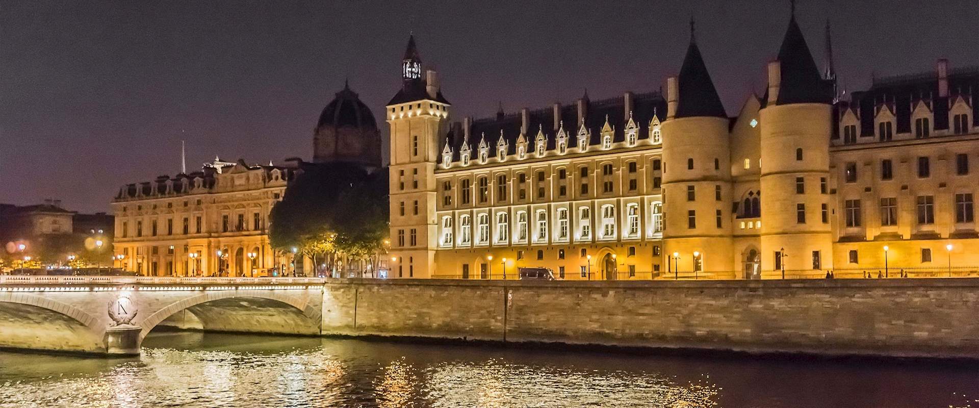 ghost tours in paris