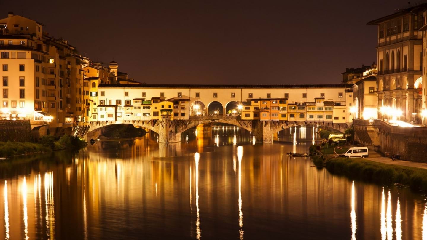 Florence Ghost & Mysteries Walking Night Tour City Wonders