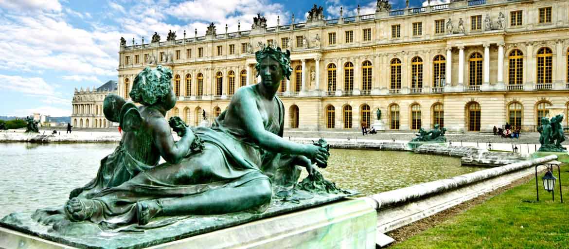 Visitng Versailles in Summer - City Wonders