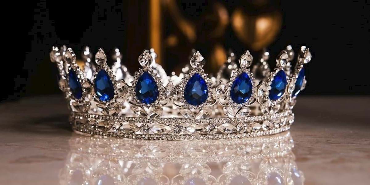 Netflix The Crown – The Real Life Edit - City Wonders
