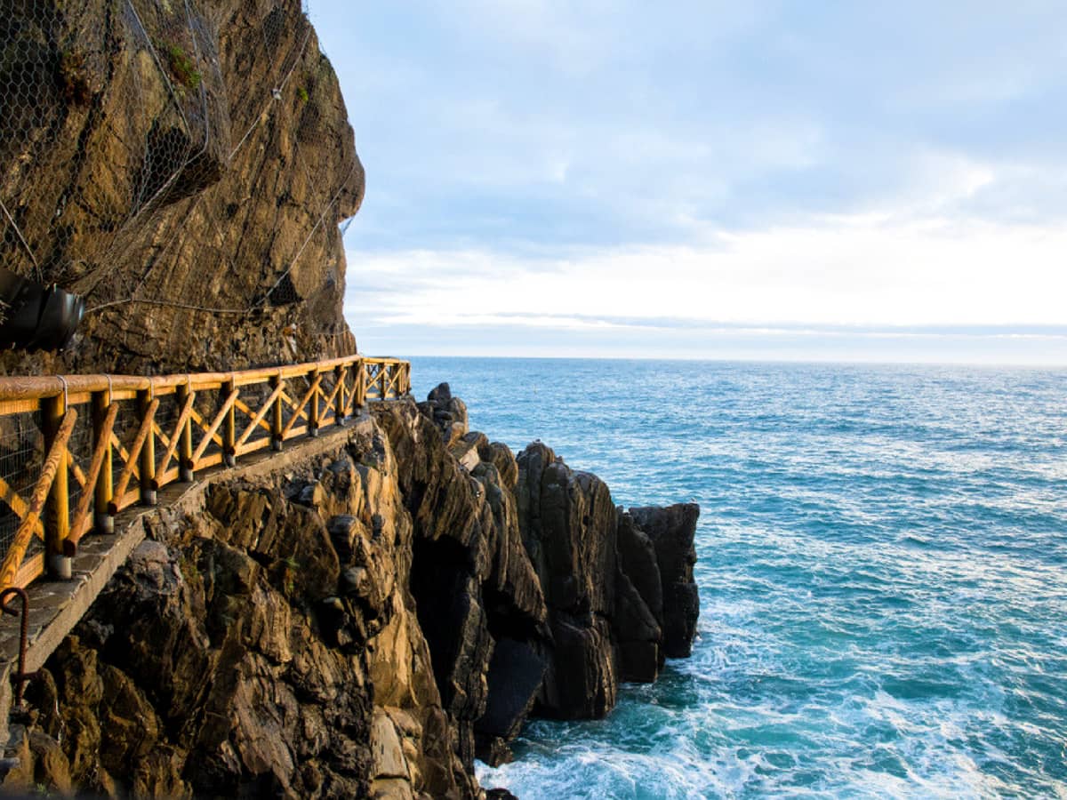Cinque Terre walking trail, Italy