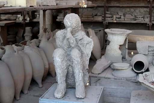 Death cast in Pompeii