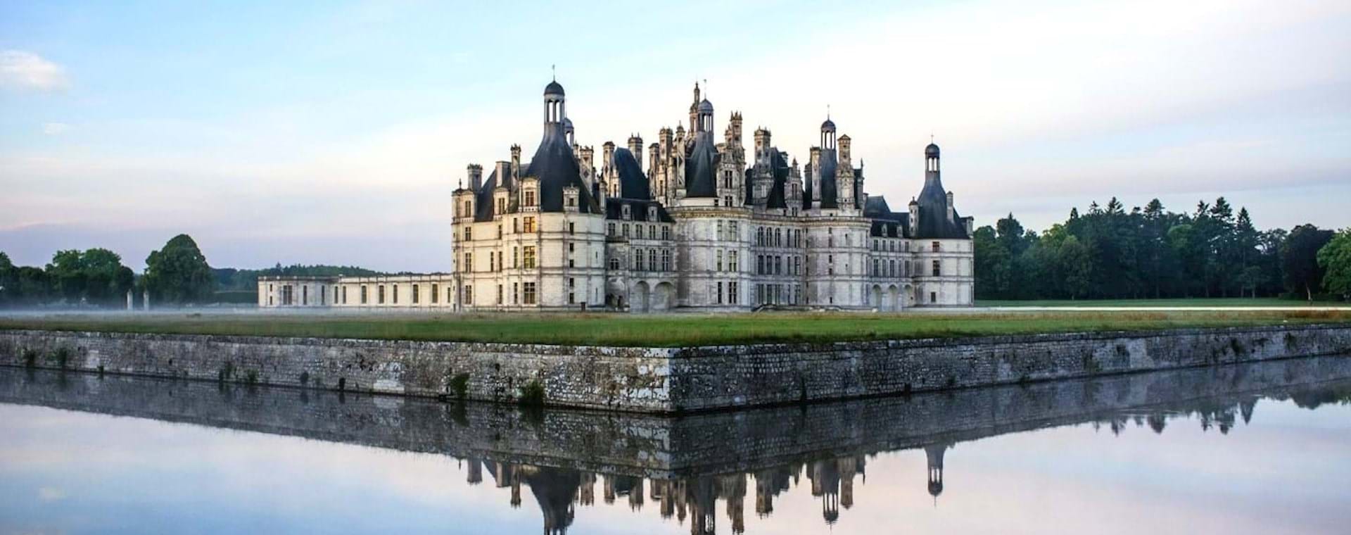 Loire Valley Castles Day Tour & Wine Tasting City Wonders