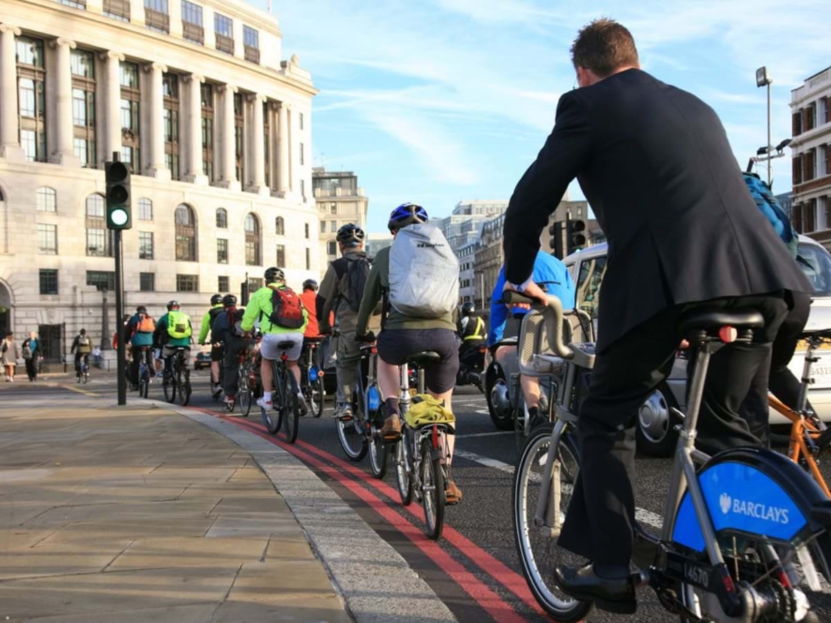 A Guide to Cycling Around London City Wonders