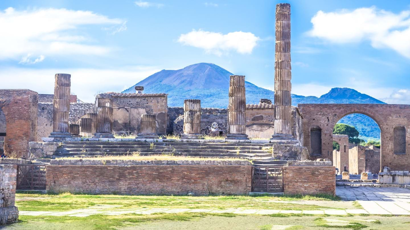 Pompeii & Vesuvius Volcano Day Trip From Rome - City Wonders CAD