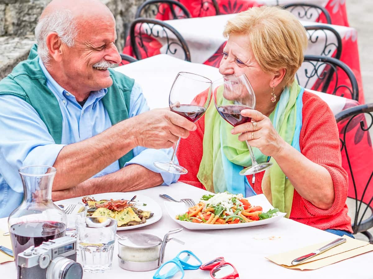 outdoor eating in rome