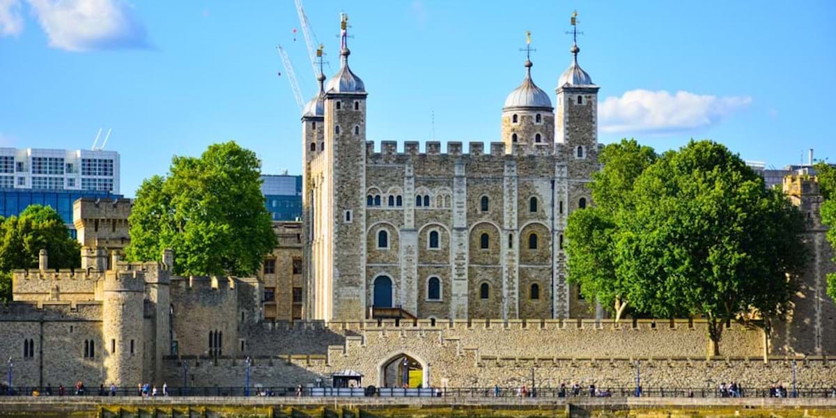 Tower of London Tours Discover the Crown Jewels and Changing of the