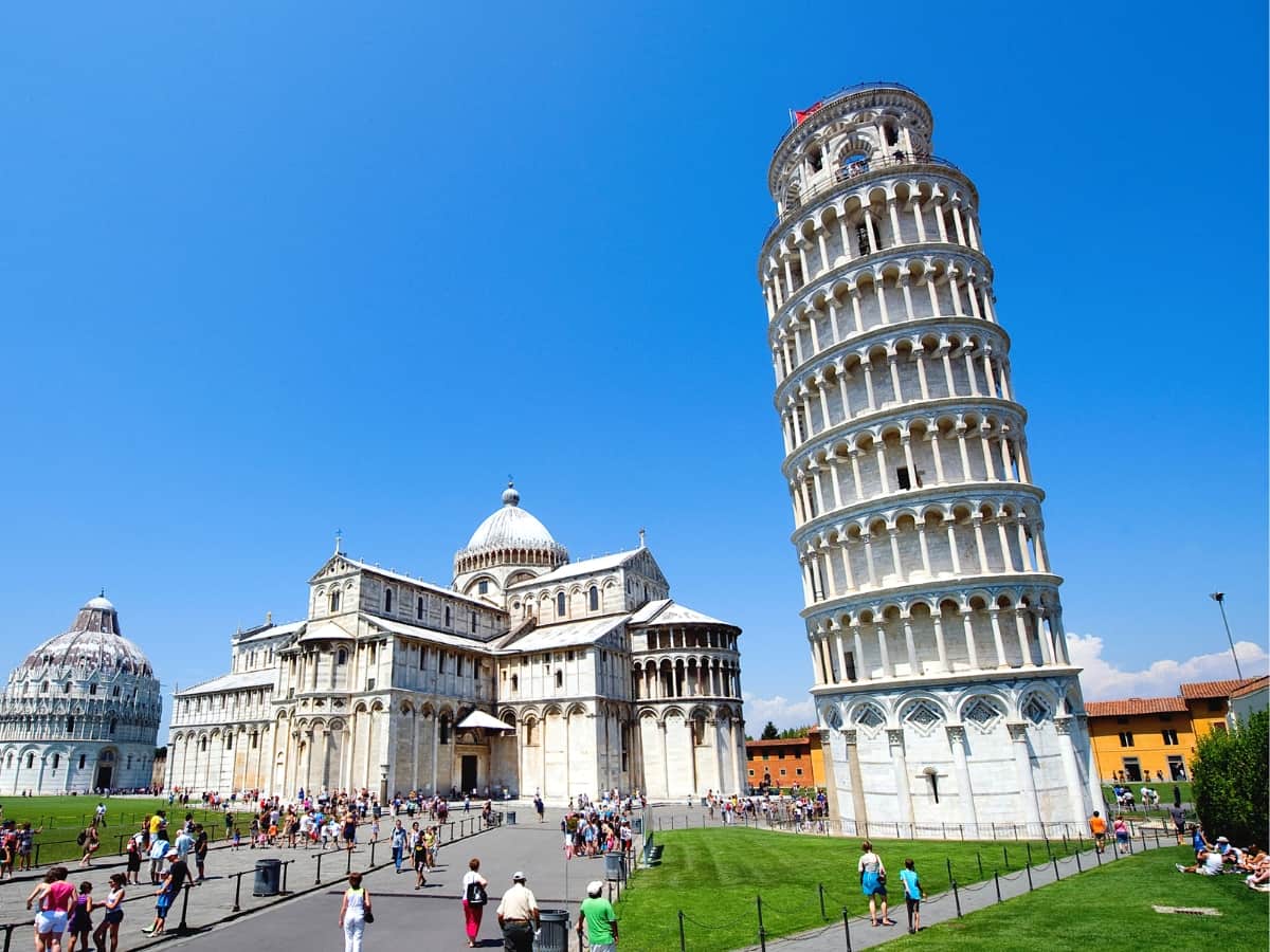 leaning tower