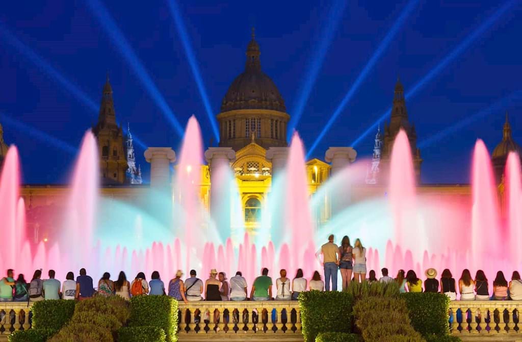 Visit the Magic Fountains of Montjuic, Barcelona - City Wonders