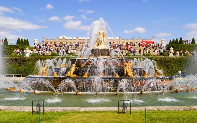 Beautiful Fountain the gardens of the Versailles Palace