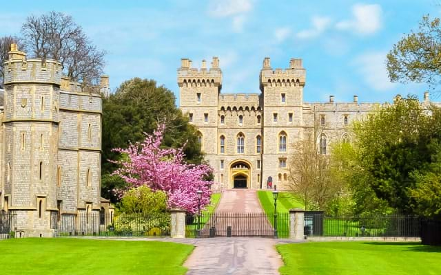 Windsor Castle Tour from London by Train - City Wonders