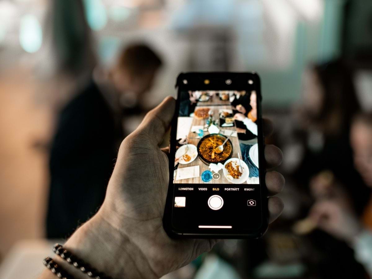 mobile phone with paella