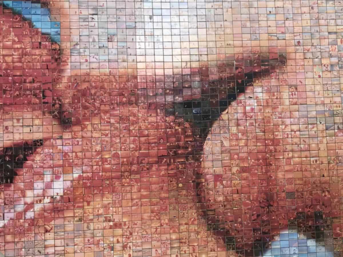 kiss mosaic