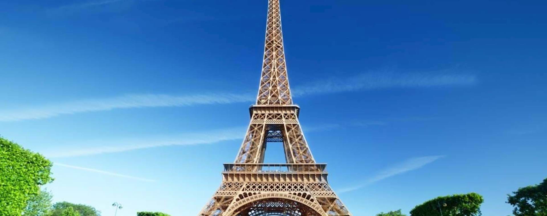 Stunnin view of the Eiffel tower