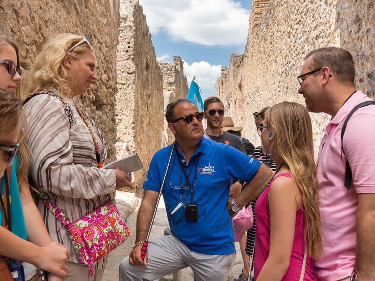 family tour of pompeii