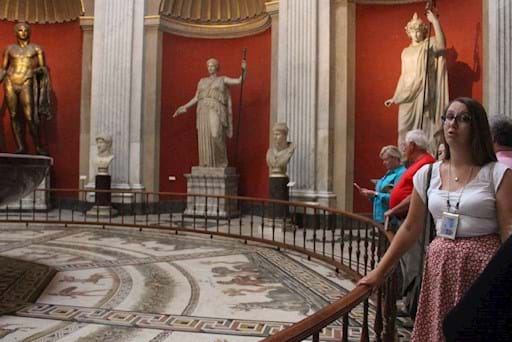 walking tour inside the Vatican Museums