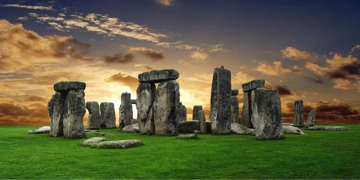 3 Mysteries Surrounding Stonehenge - City Wonders
