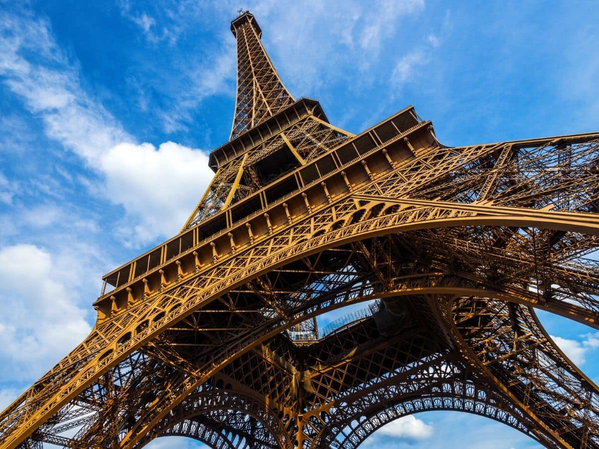 The Essential Guide to the Eiffel Tower - City Wonders