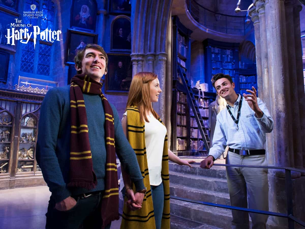 Couple enjoying a Harry Potter Studios Guided Tour