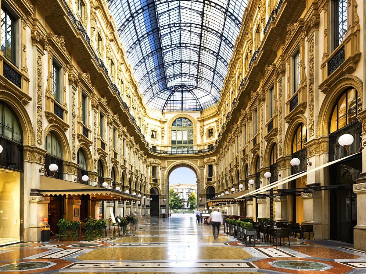 Stunning building of Galleria Vittorio Emmanuele in Milan