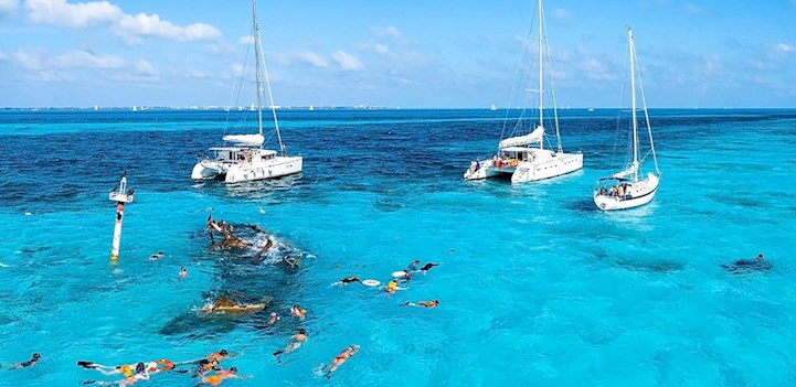 Isla Mujeres Catamaran & Reef Snorkeling Tours