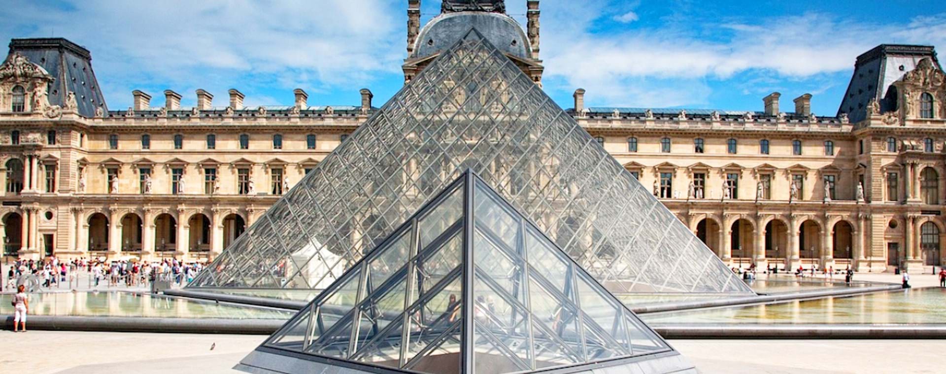 Front view of the Louvre Museum