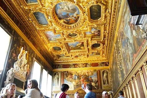 Guided tour inside the Doges palace