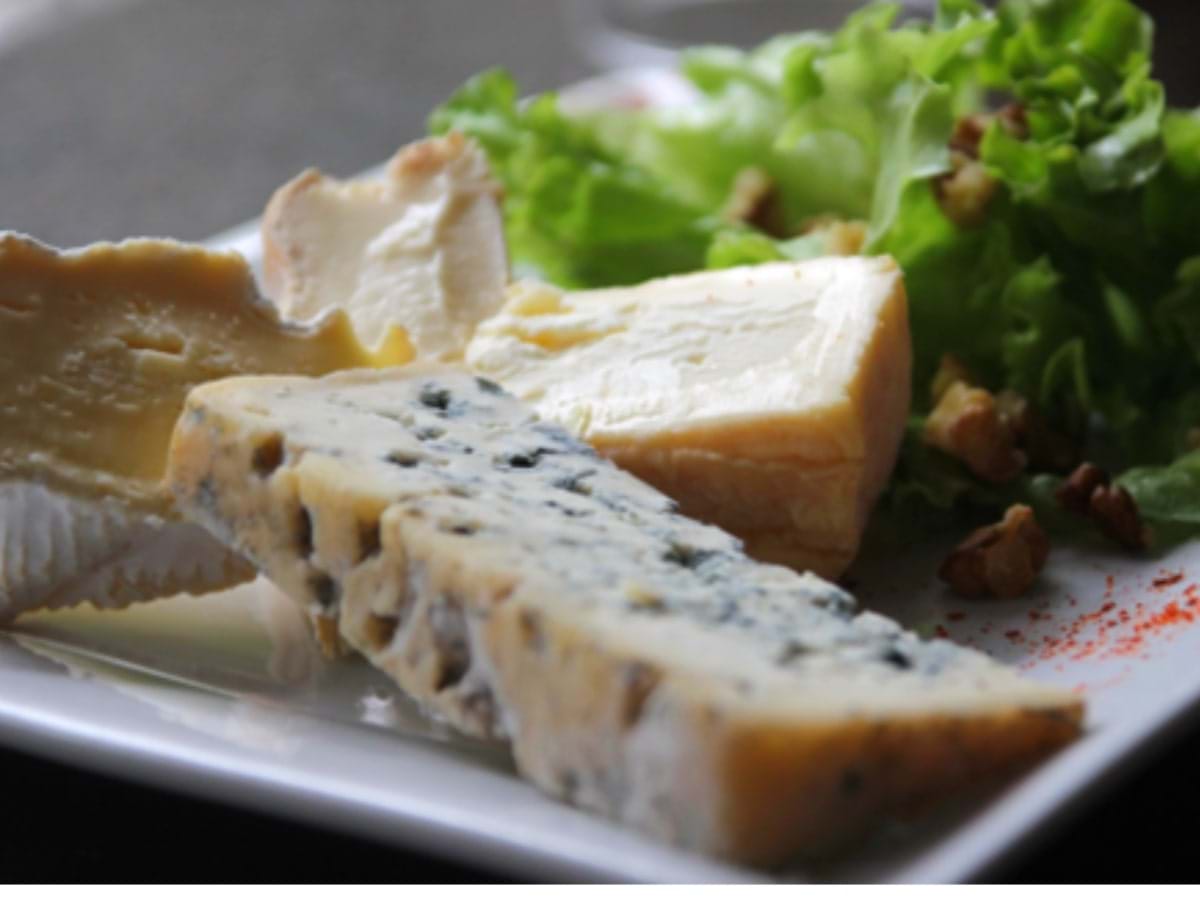 French cheeses in Paris